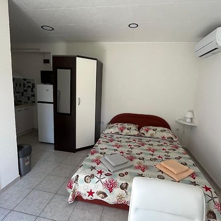 Apartment Eri Примоштен Экстерьер фото