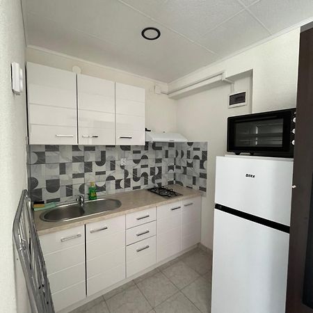 Apartment Eri Примоштен Экстерьер фото