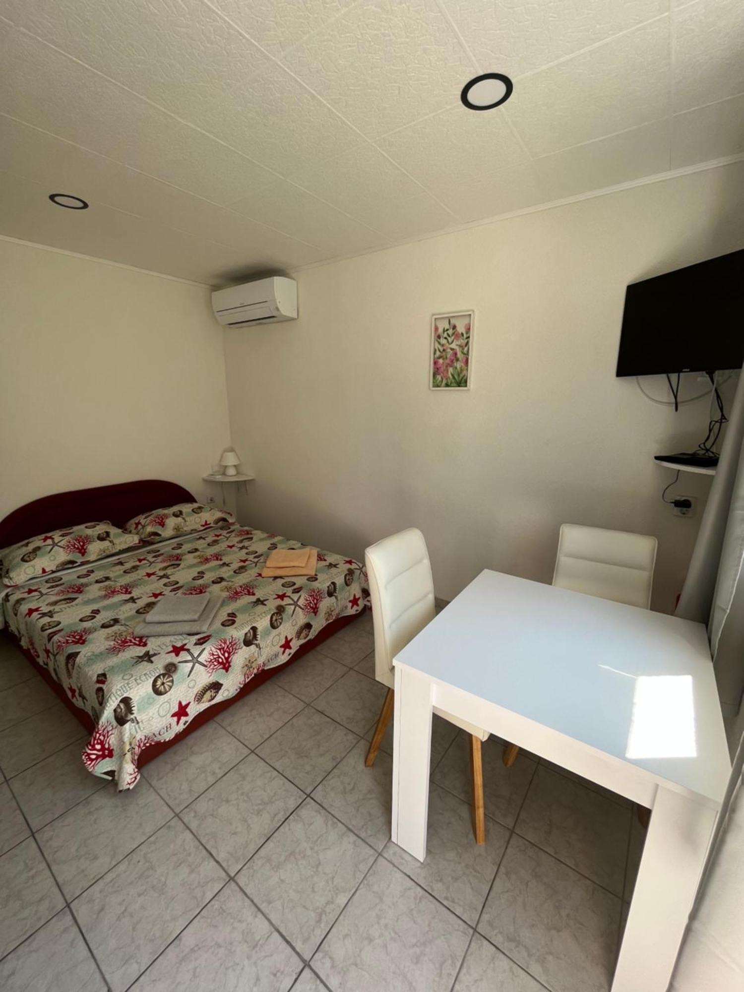 Apartment Eri Примоштен Экстерьер фото