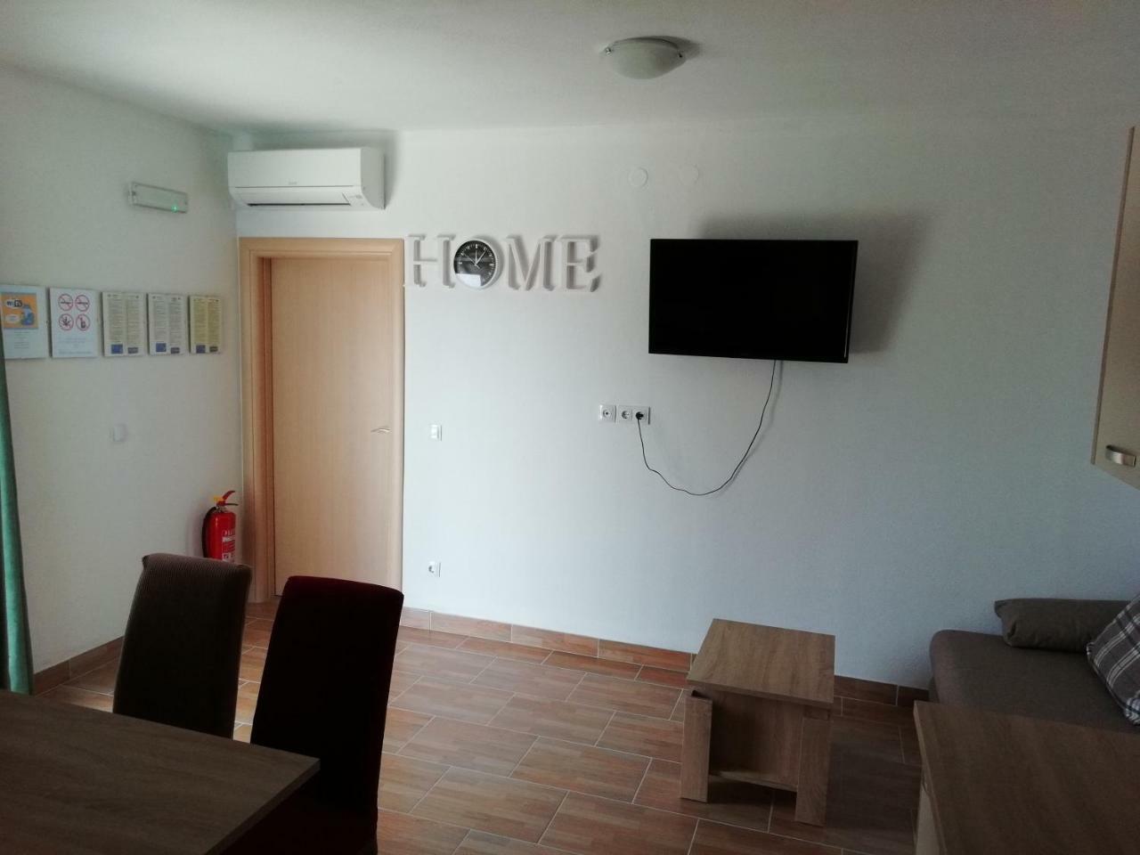 Apartment Eri Примоштен Экстерьер фото
